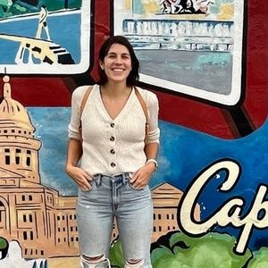 Meet your Posher, Ashley